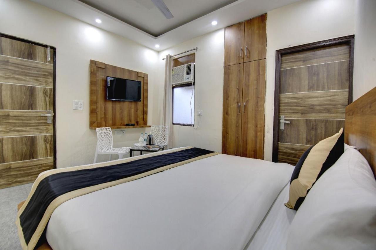 Hotel Premier Noida 135 Extérieur photo